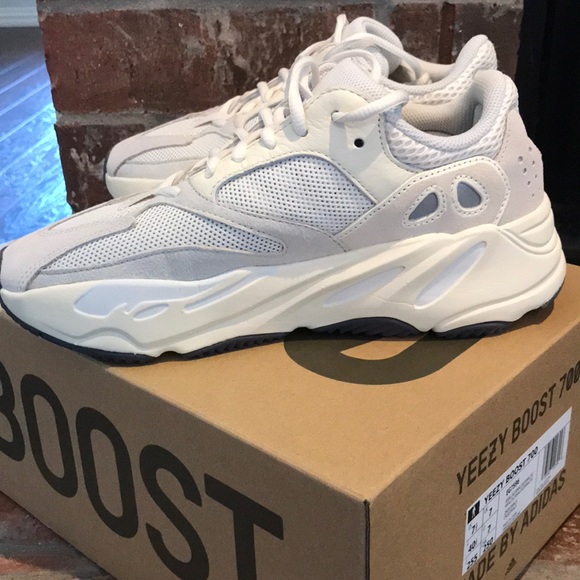 COPY - Yeezy boost 700 analog - Picture 10 of 10